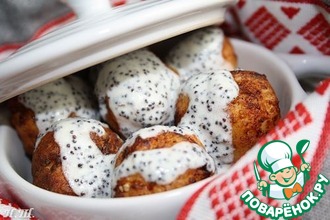 Рецепт: Сырники с маково-сметанным соусом