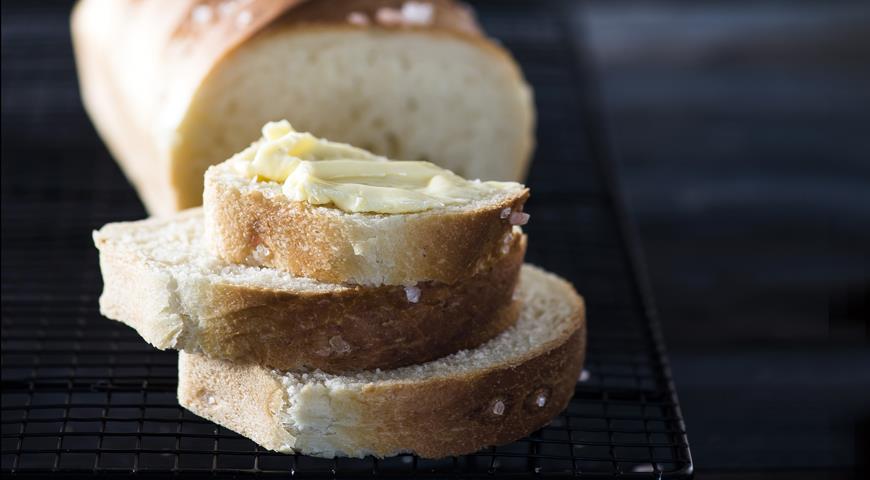 Оливковый хлеб с манкой
