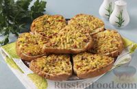 Фото к рецепту: Горячие бутерброды с творогом, сыром и копчёным мясом