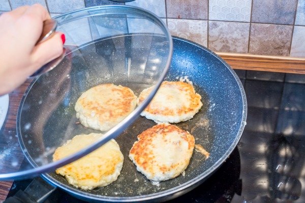 Сырники из творога. Калорийность, как приготовить вкусные, классические, диетические