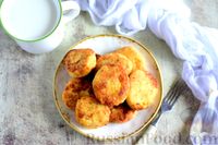 Фото к рецепту: Сырники с тыквой, манкой и курагой