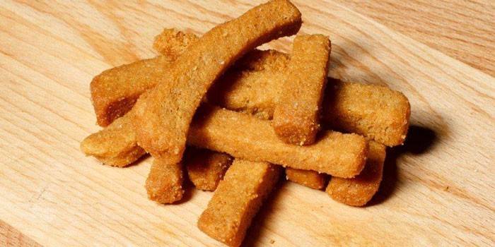 Соленые гренки к пиву