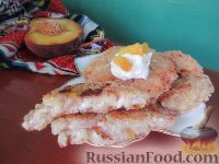 Фото к рецепту: Сырники из овсяной каши с персиками