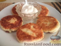 Фото к рецепту: Сырники с адыгейским сыром