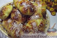 Фото к рецепту: Тыквенные булочки с кунжутом 