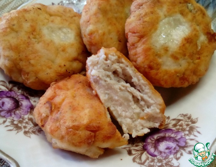 Рецепт: Куриные котлеты без молока и яиц