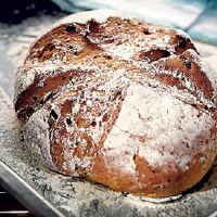 ржаной хлеб с изюмом