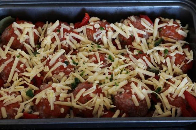 Очень вкусные и нежные тефтели из фарша с рисом этап 16